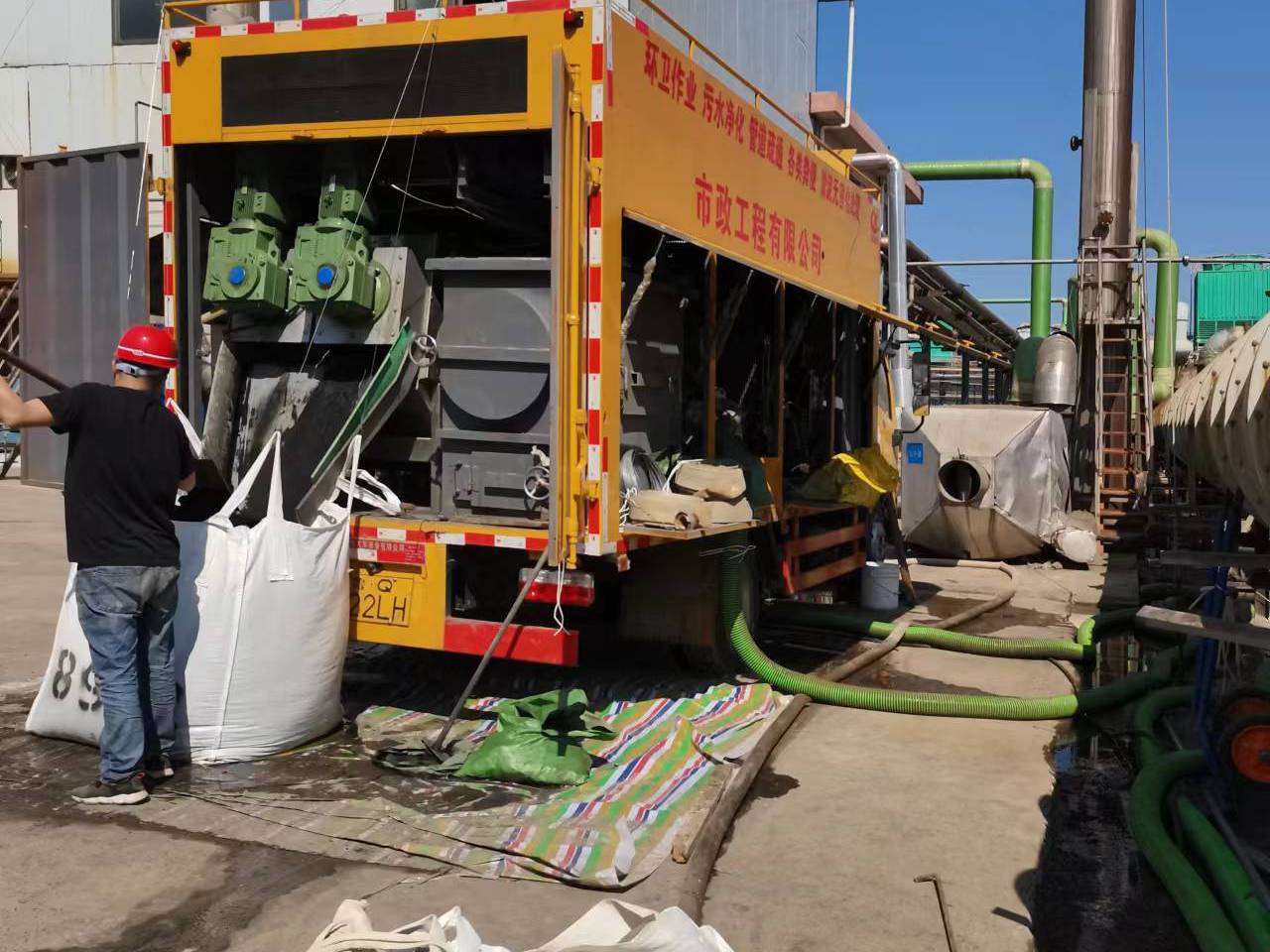 府谷淤泥压干处理